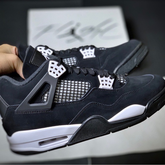 Jordan 4 Retro White Thunder - Picture 1 of 7